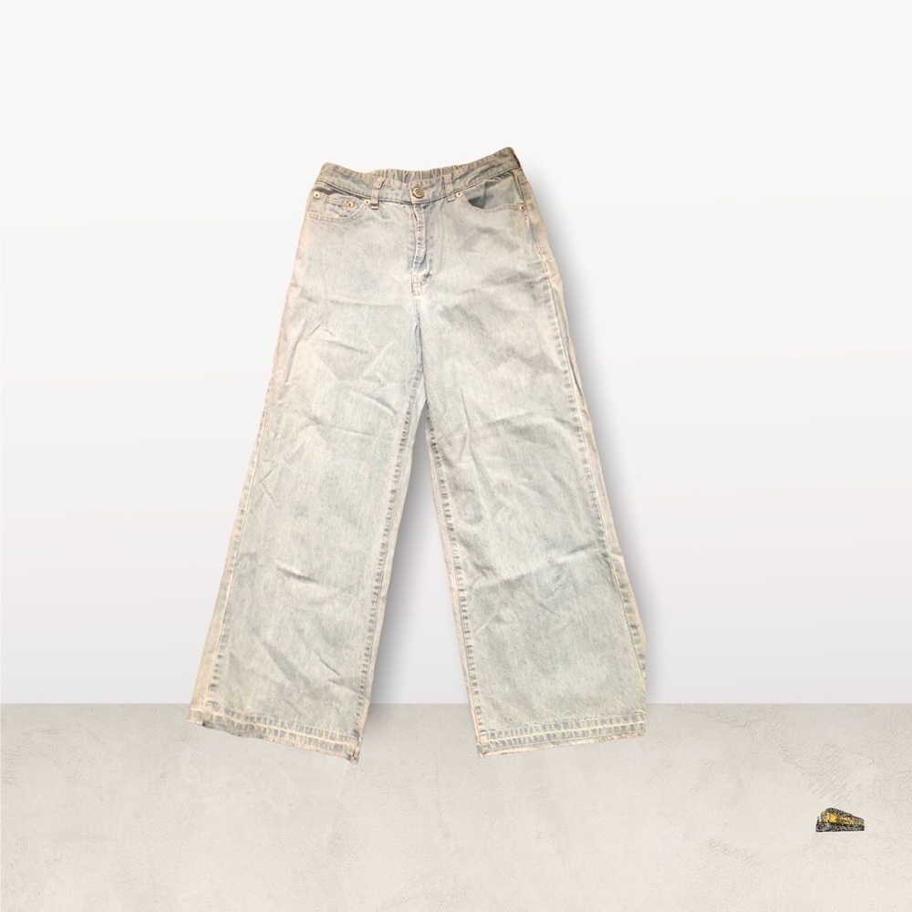 Women’s Flare light wash Jean waist 14,5 inseam 28 inches in … - Picture 2 of 6